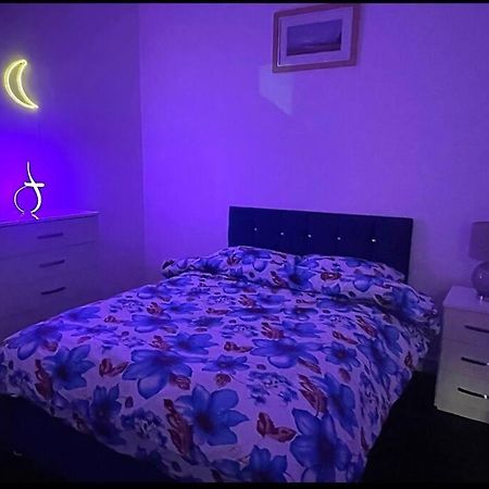 Modern 2-Bed Flat In Salford Leilighet Manchester Eksteriør bilde