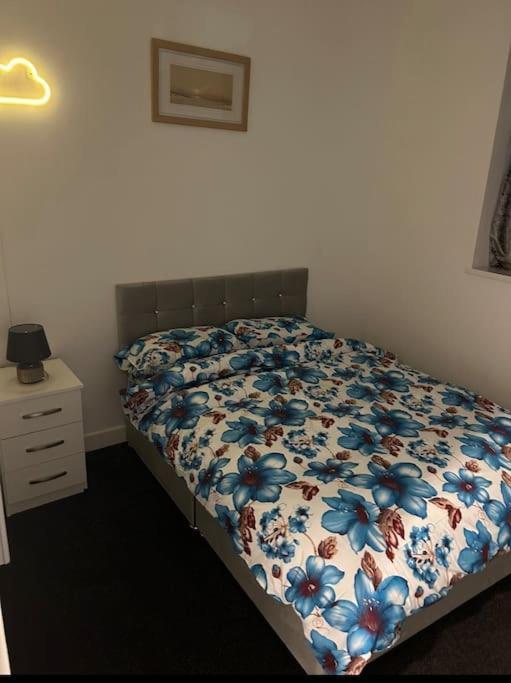 Modern 2-Bed Flat In Salford Leilighet Manchester Eksteriør bilde