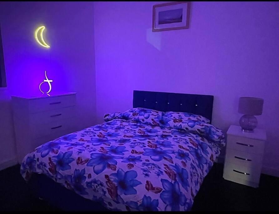Modern 2-Bed Flat In Salford Leilighet Manchester Eksteriør bilde