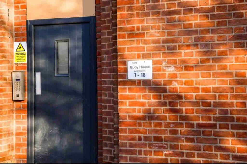 Modern 2-Bed Flat In Salford Leilighet Manchester Eksteriør bilde
